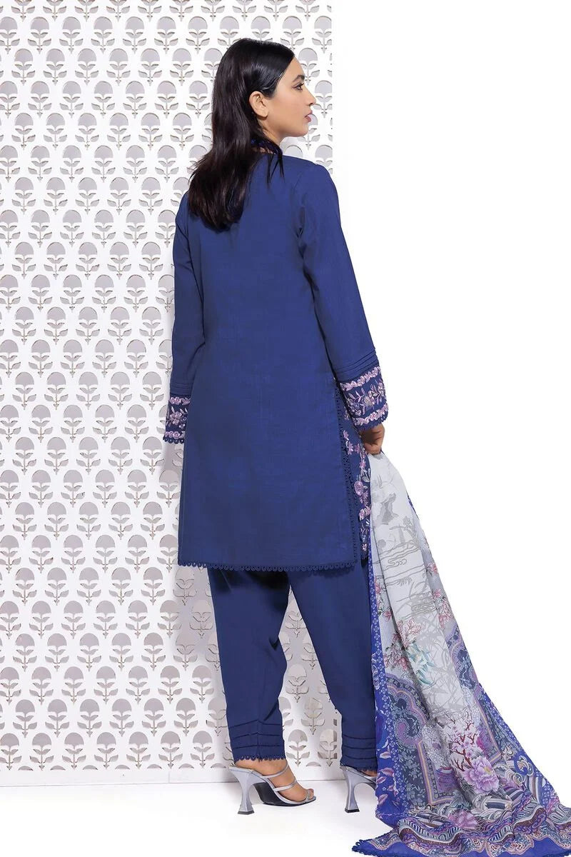 Tailored 3-Piece Crosshatch Suit – A Statement of Elegance